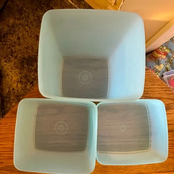 Vintage Tupperware set of 3 pastel square freezer containers - Picture 2 of 6
